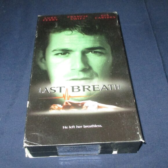 Last Breath (VHS, 1996, A-Pix Entertainment) Luke Perry - Picture 1 of 6